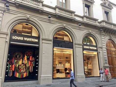 milan louis vuitton outlet|louis vuitton italy price list.